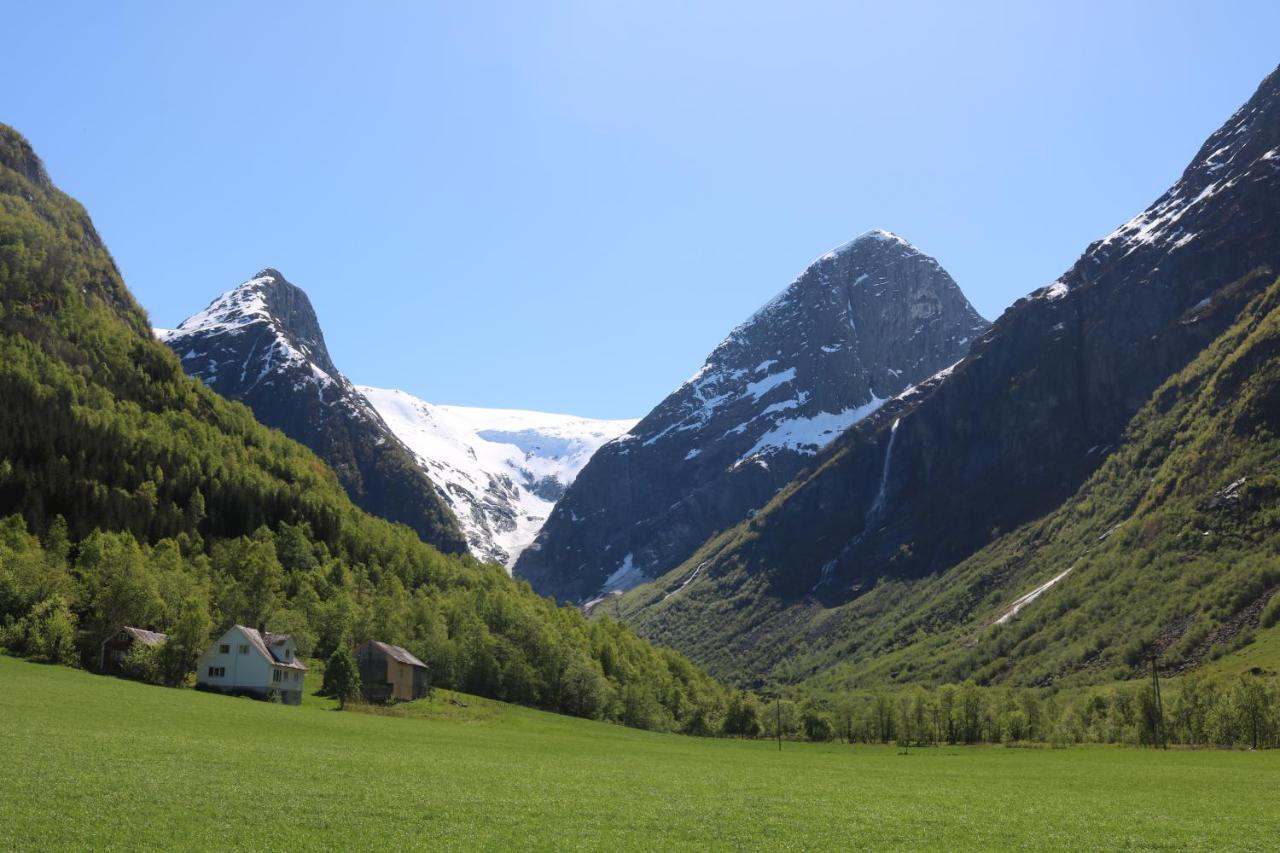 Trollbu Aabrekk Gard Villa Briksdalsbre Bagian luar foto